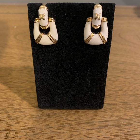 Doorknocker Pierced Earrings with surgical steel posts, white, New In Box - Picture 5 of 12